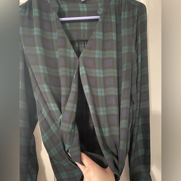 The Limited Women’s Plaid Blouse - Picture 4 of 5